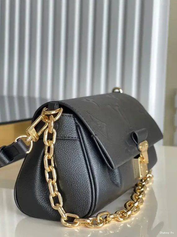 LOUIS VUITTON FAVORITE 0617